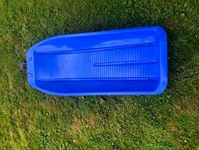 Freecycle Plastic snow sledge