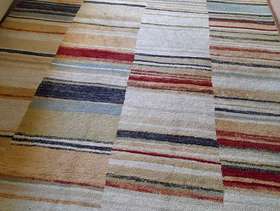 Freecycle Large multi coloured rug