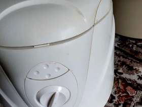 Freecycle Small deep fat fryer