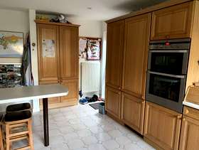 Freecycle Solid Oak kitchen with appliances