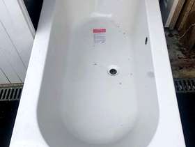 Freecycle NEW Double Ended Acrylic Rectangular Bath (L)1600mm (W)750mm