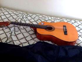 Freecycle Children,s guitar