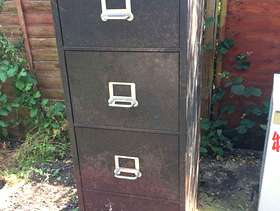 Freecycle 4 drawer filing cabinet