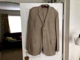 Freecycle Gents Butler and Webb Linen Suit