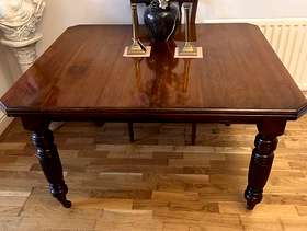 Freecycle Dining table Victorian mahogany French polished.