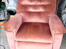 Freecycle Electric lift loung chair