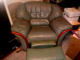 Freecycle 3 seater and recliner chair