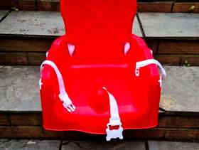 Freecycle Clean chd seat for table