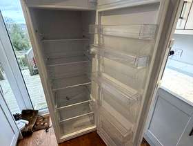 Freecycle Indesit Free-standing Larder Fridge - only 2 years old