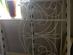 Freecycle 4’white bed & mattress