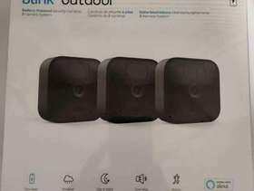 Freecycle Brand new set of 3 Amazon Blink security cameras