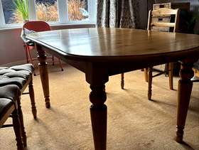 Freecycle Dining table and 4 chairs