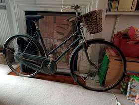 Freecycle A lady's vintage bicycle