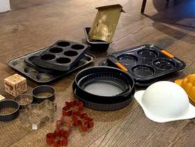 Freecycle Baking tins, shapes and accessories