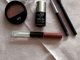 Freecycle Make Up Bundle 5, All new products.