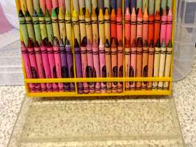 Freecycle Crayola crayons - boxed set
