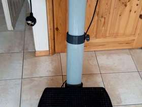 Freecycle Carl Lewis fitness vibrating exercises machine