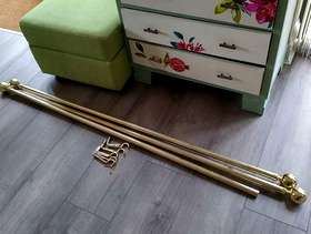 Freecycle 2 Gold Curtain Poles
