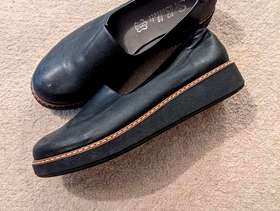 Freecycle Black leather shoes size 6