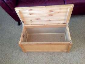 Freecycle Pine Wood Storage Box