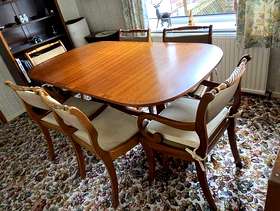 Freecycle Dining table and six chairs