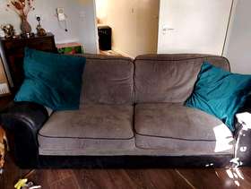 Freecycle Large 2 seater/bed settee