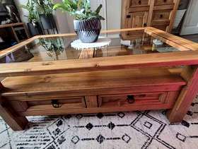 Freecycle Large glass topped coffee table