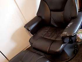 Freecycle Reclining Swivel chair w/Footstool