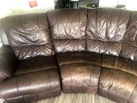 Freecycle Curve leather 5 seater sofa and footstool