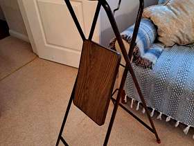 Freecycle Projector screen and stand