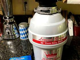 Freecycle WASTE KING 8000 Garbage Disposal