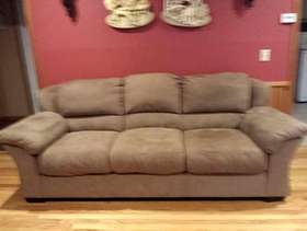 Freecycle 2 recliners and 2 sofas