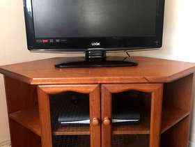 Freecycle TV corner cabinet