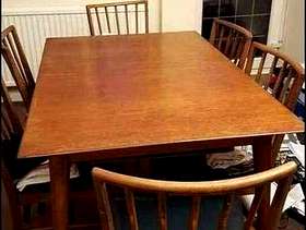 Freecycle Wood extending dining table and 6 chairs