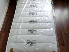 Freecycle Airsprung Single memory Mattress used for 2 nights