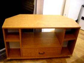 Freecycle Television Display Unit