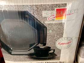 Freecycle Black China sets