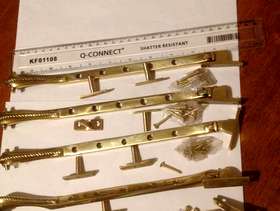 Freecycle 5 Brass window latches