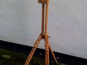Freecycle Lightweight easel