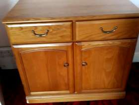 Freecycle Small cupboard with top draws