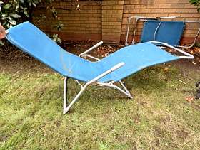 Freecycle X2 sunloungers foldable