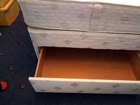 Freecycle Double slumberland bed with mattress