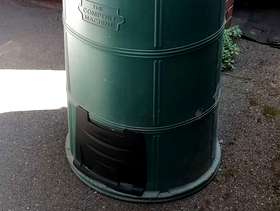 Freecycle Compost bin