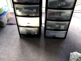 Freecycle Plastic storage units