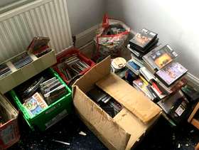 Freecycle Hundreds of mixed CDs