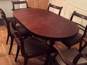 Freecycle Extending dining table and 6 chairs