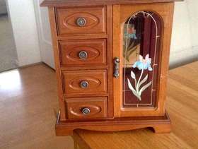 Freecycle Jewellery Box