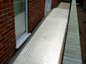 Freecycle WHEELCHAIR RAMP - Galvanised steel