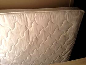 Freecycle Kingsize mattress & memory foam mattress topper