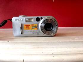 Freecycle Old Sony camera